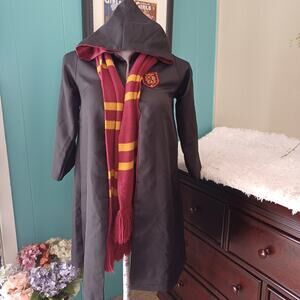 Pottery Barn Harry Potter Costume for Kids Gryffindor, Size (9-10)